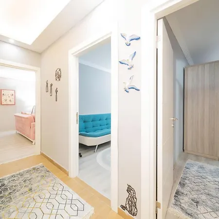 Lovely And Central Apartment Near Konyaalti Beach In Muratpasa, Antalya Daire