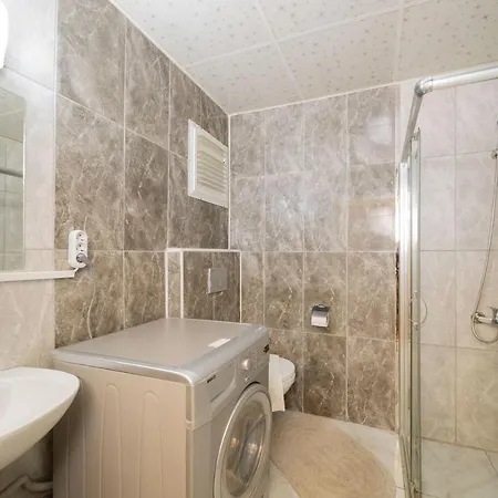 Lovely And Central Apartment Near Konyaalti Beach In Muratpasa, Antalya Daire